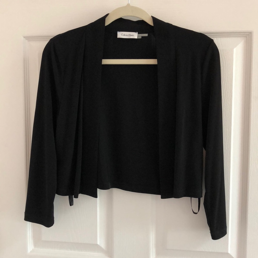 Lightweight 3/4 sleeve shrug